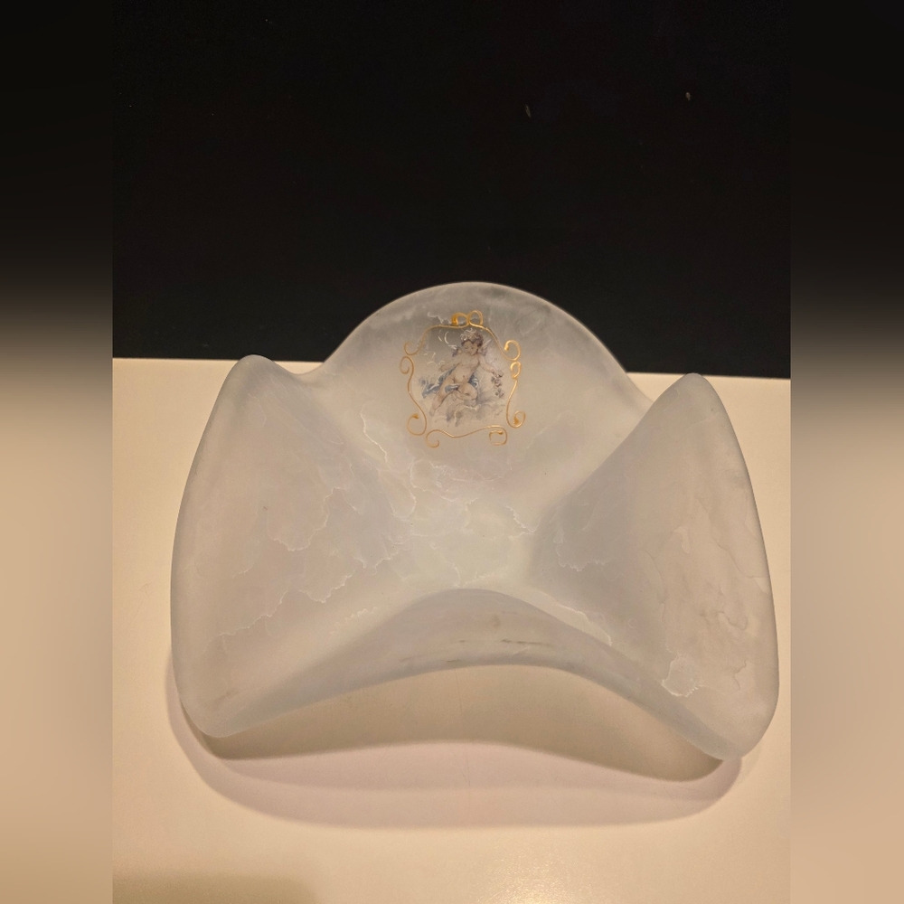 Arte Murano Creazioni Frosted Crystal w/Neoclassical Cherub Handblown 8" Bowl